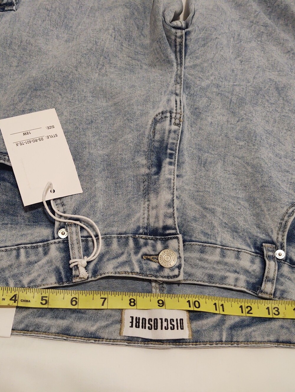 Disclosure Light Wash Cargo Jeans with Side Bow Details 20W - Picture 11 of 11